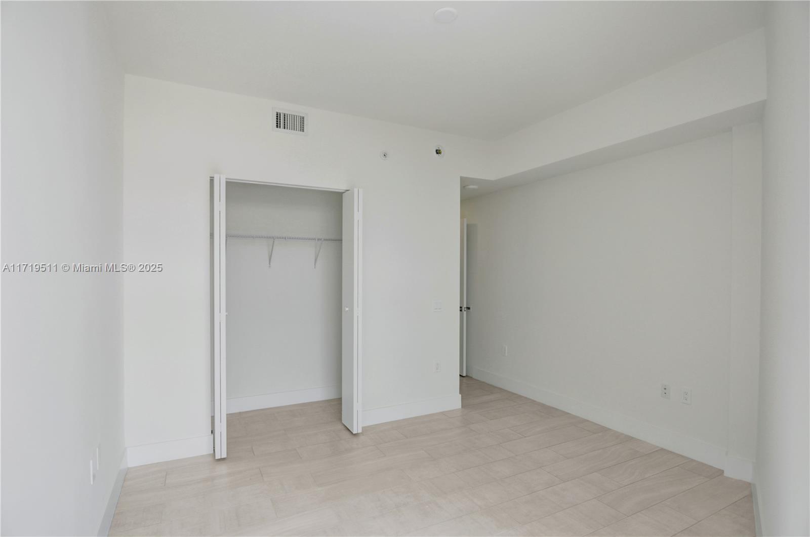 METROPICA NORTH TOWER ONE - Residential