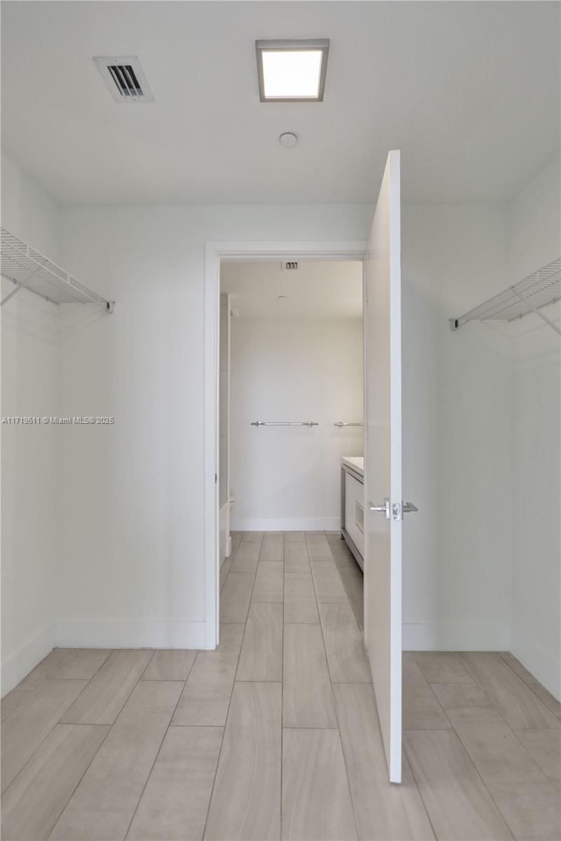 METROPICA NORTH TOWER ONE - Residential