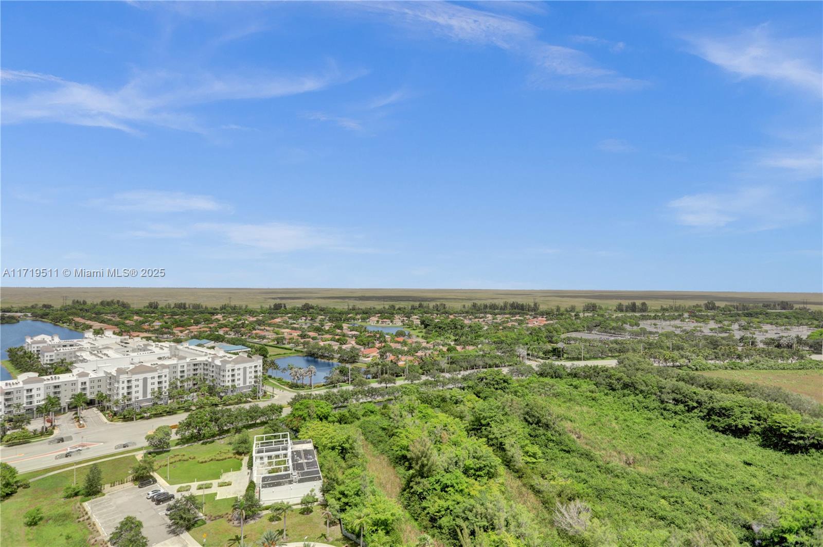 METROPICA NORTH TOWER ONE - Residential