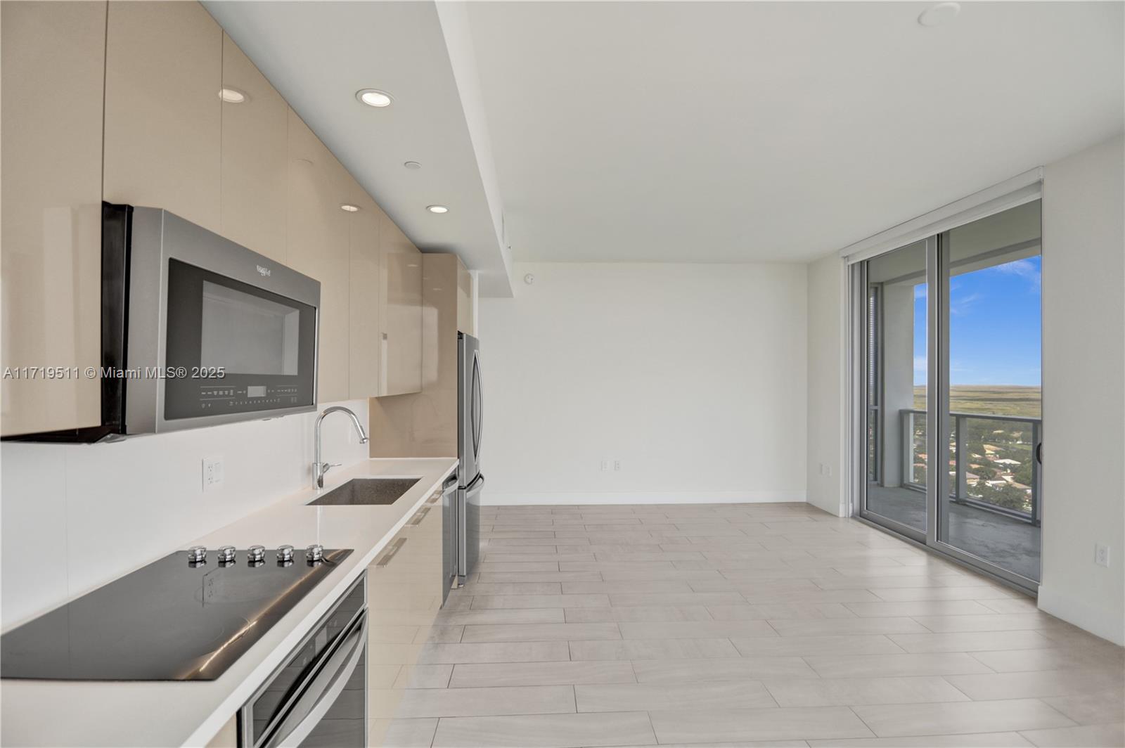 METROPICA NORTH TOWER ONE - Residential