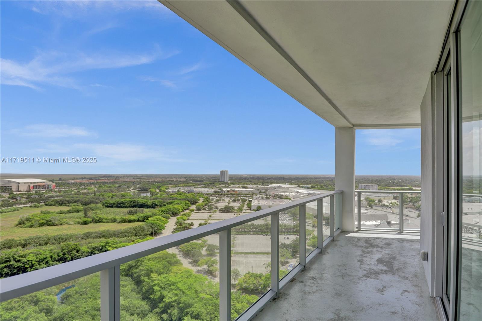 METROPICA NORTH TOWER ONE - Residential