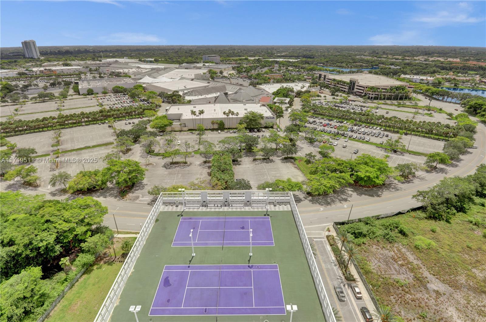 METROPICA NORTH TOWER ONE - Residential
