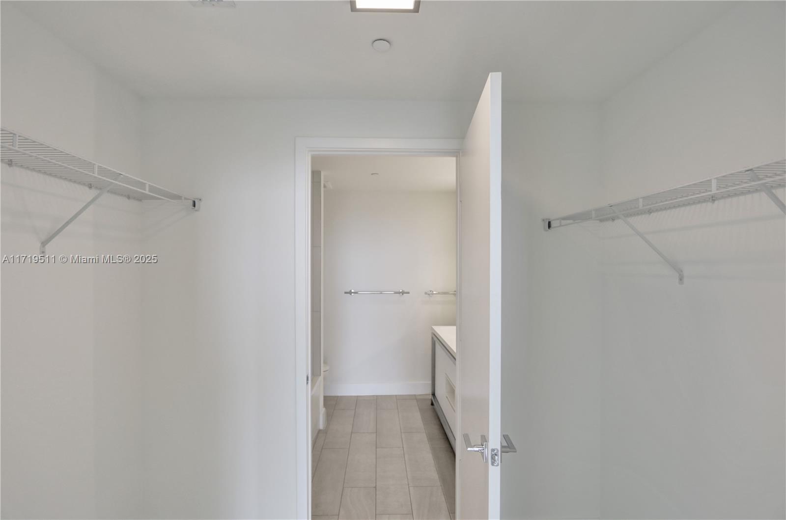 METROPICA NORTH TOWER ONE - Residential