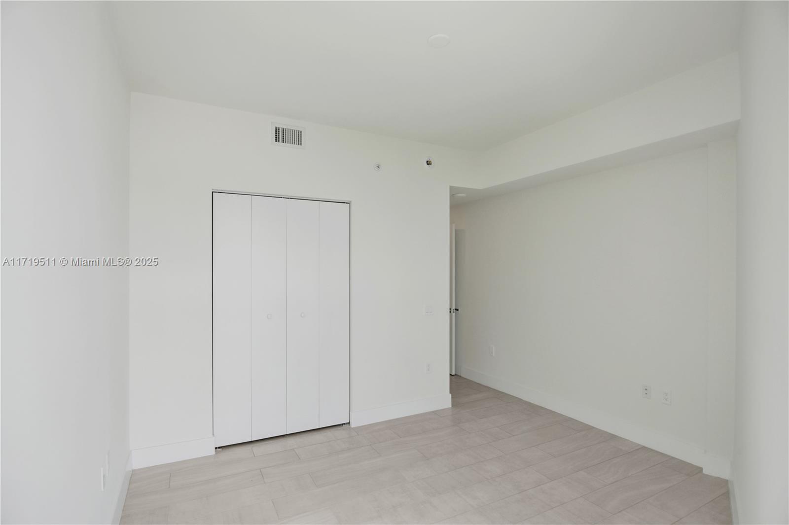 METROPICA NORTH TOWER ONE - Residential