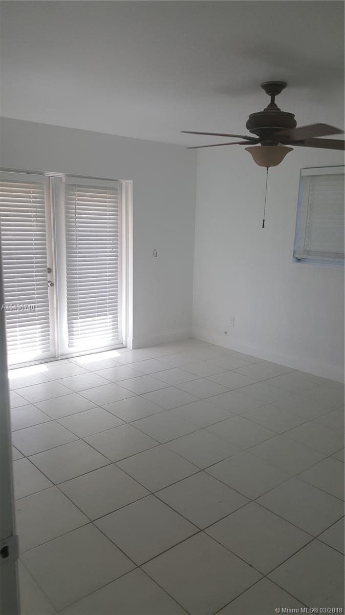 ISLA MERITA HOMES 11 COND - Residential