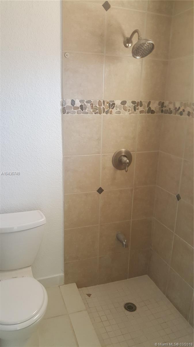 ISLA MERITA HOMES 11 COND - Residential