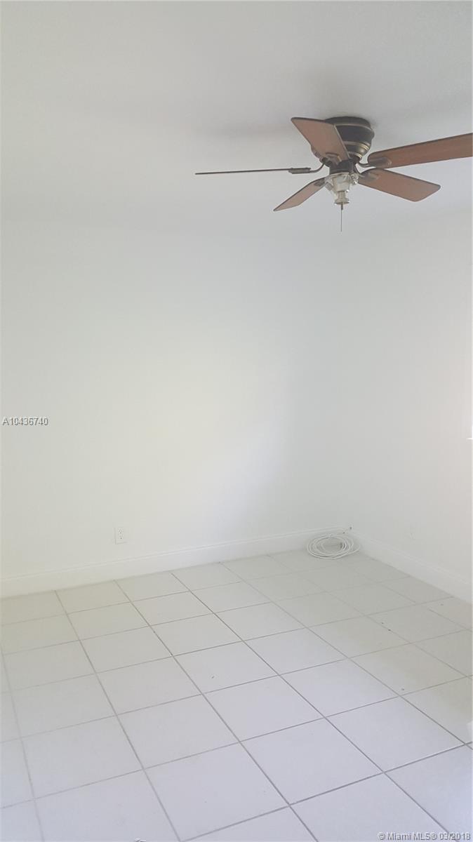 ISLA MERITA HOMES 11 COND - Residential