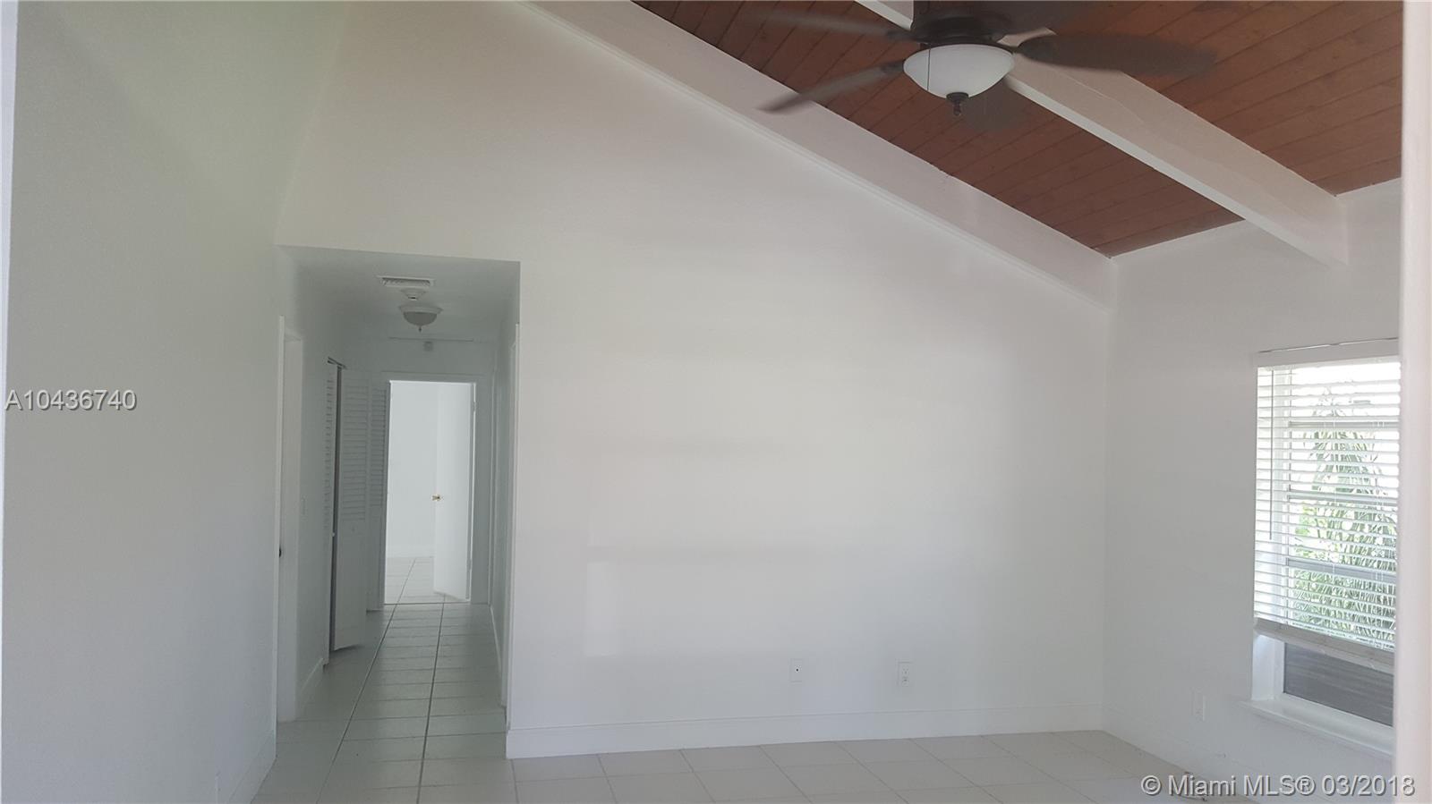 ISLA MERITA HOMES 11 COND - Residential