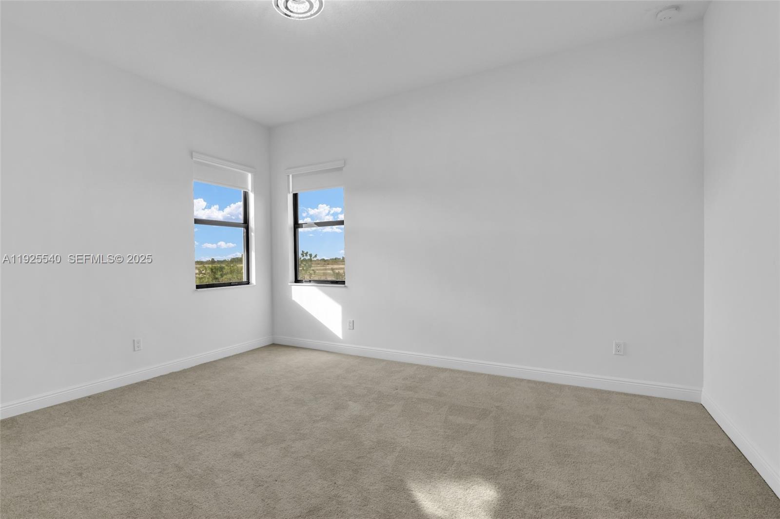 PARKLAND BAY - Residential