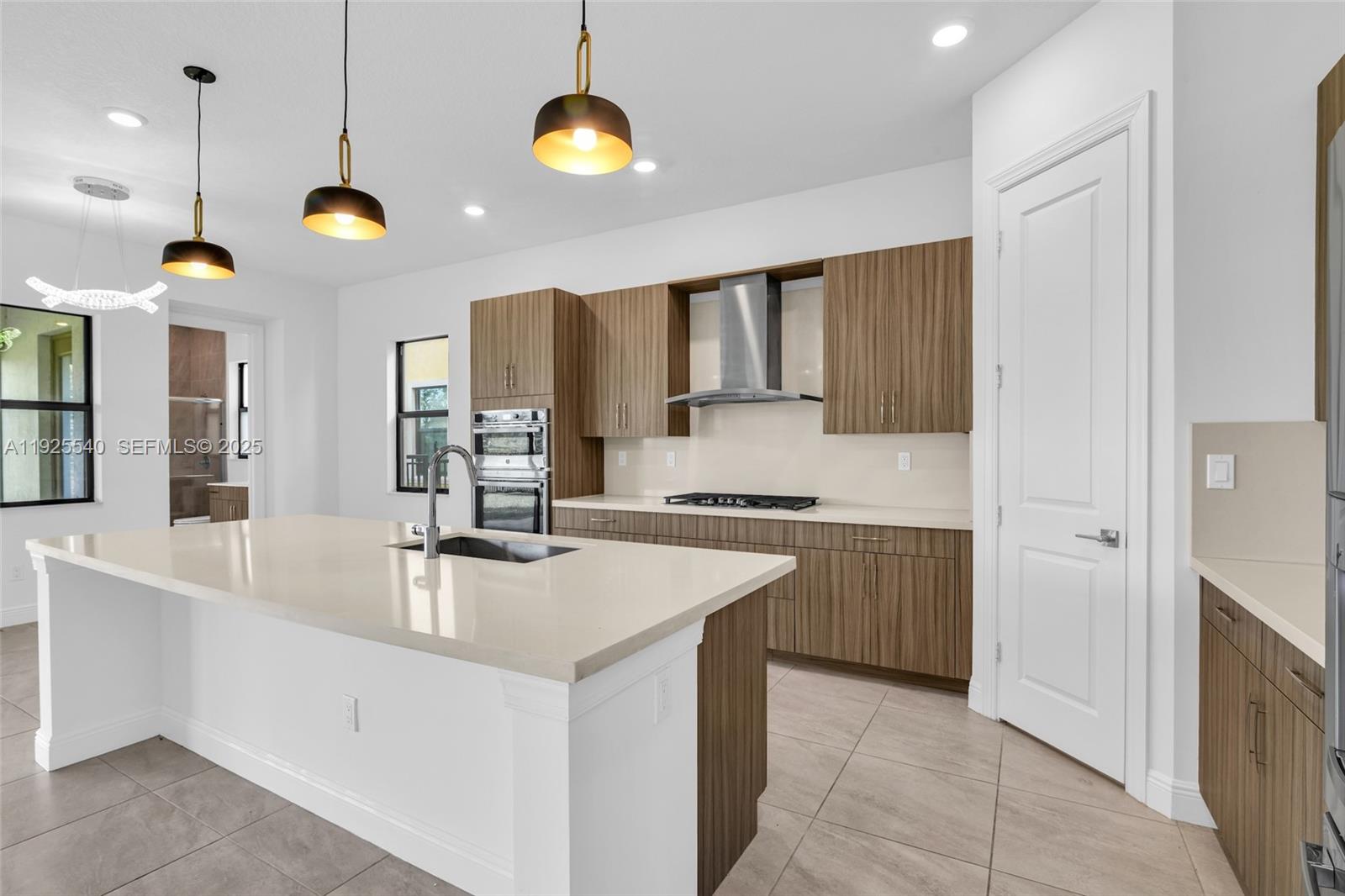 PARKLAND BAY - Residential