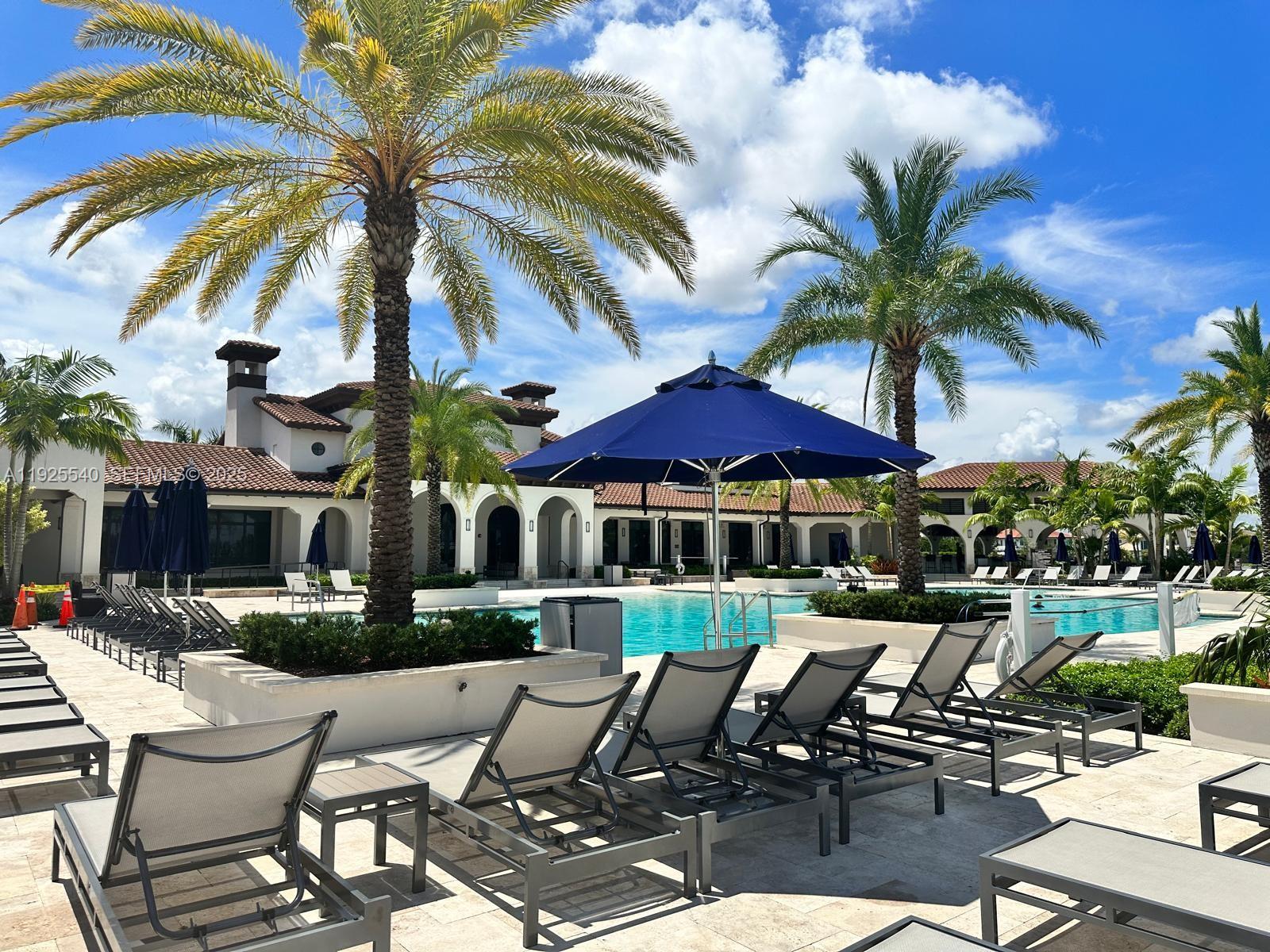 PARKLAND BAY - Residential