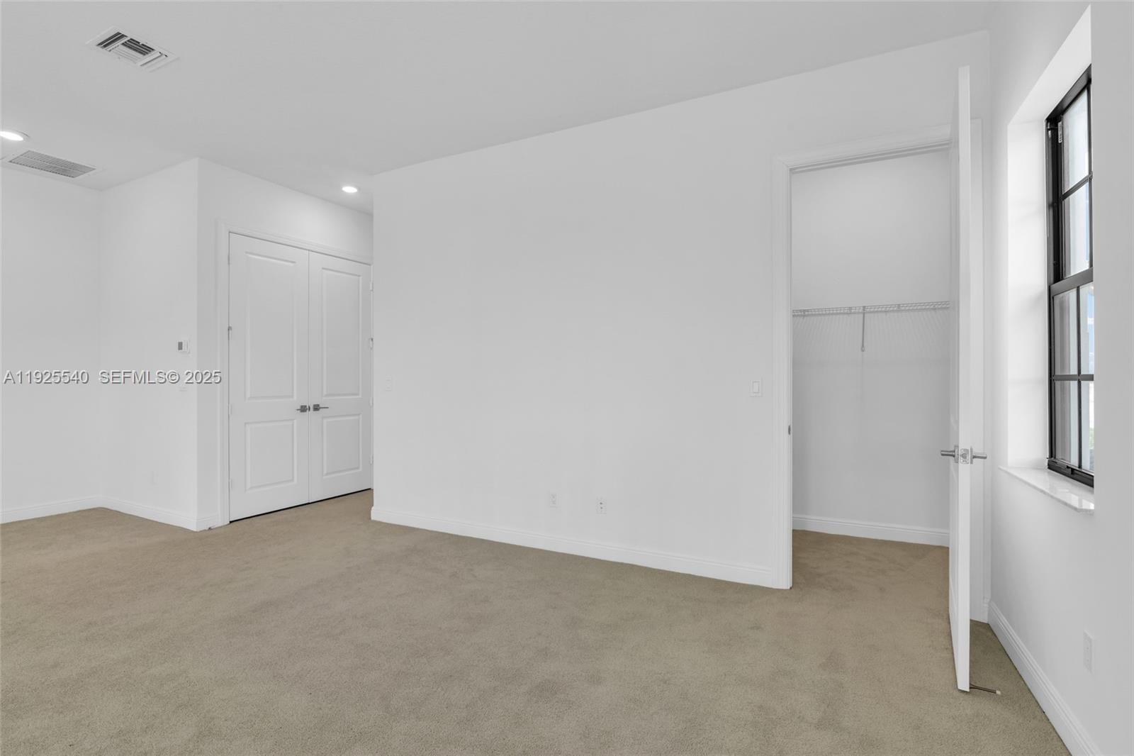 PARKLAND BAY - Residential