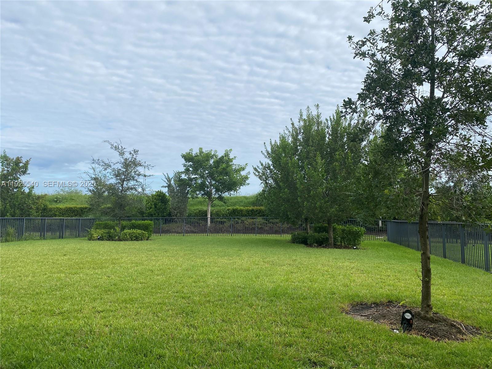 PARKLAND BAY - Residential