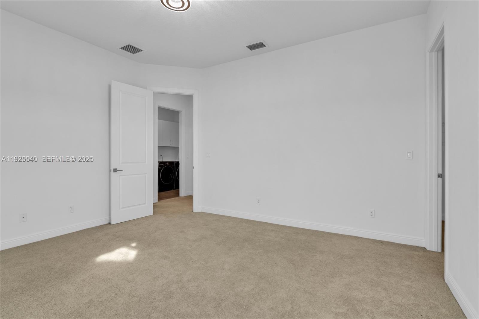 PARKLAND BAY - Residential