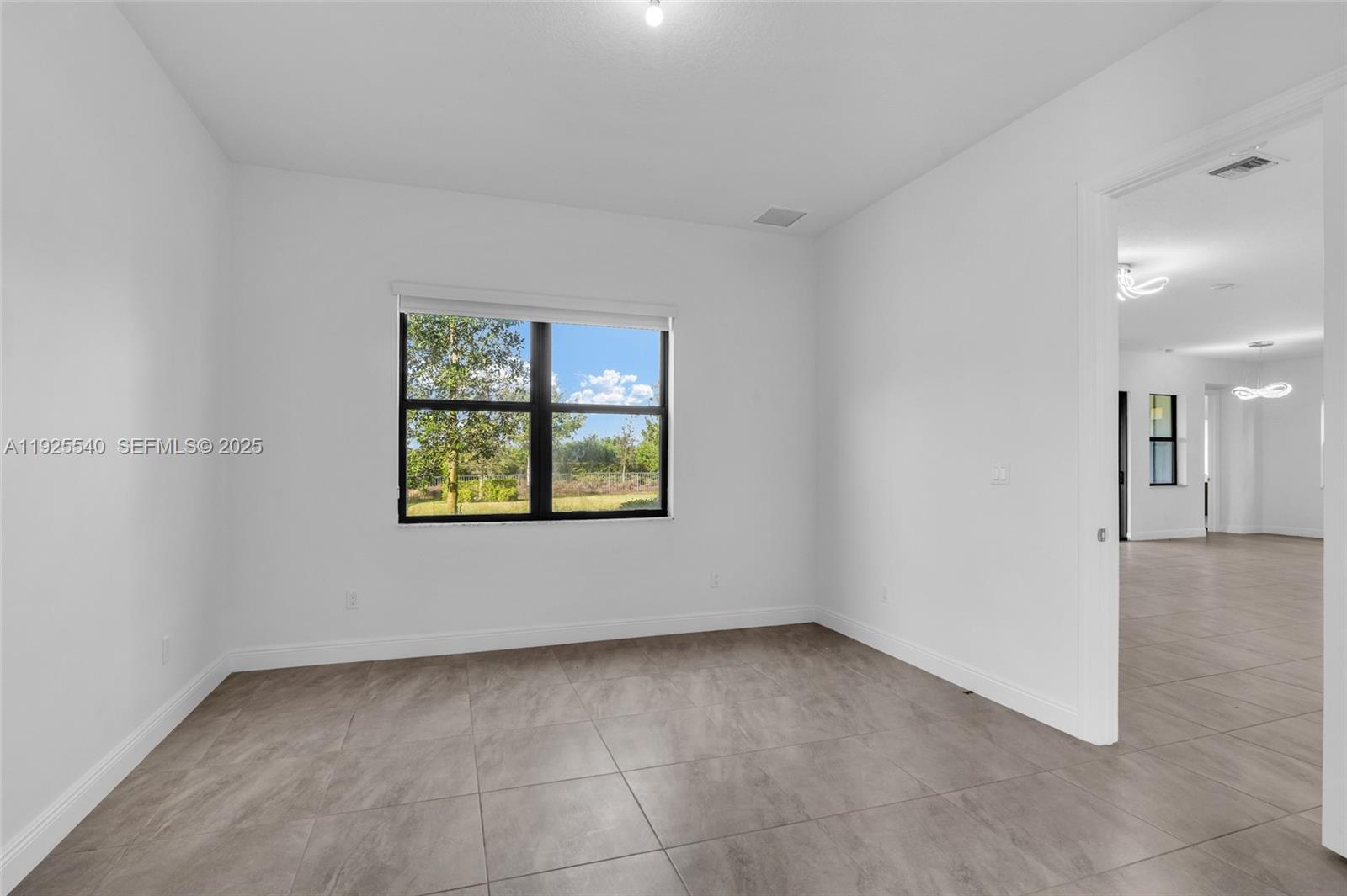 PARKLAND BAY - Residential