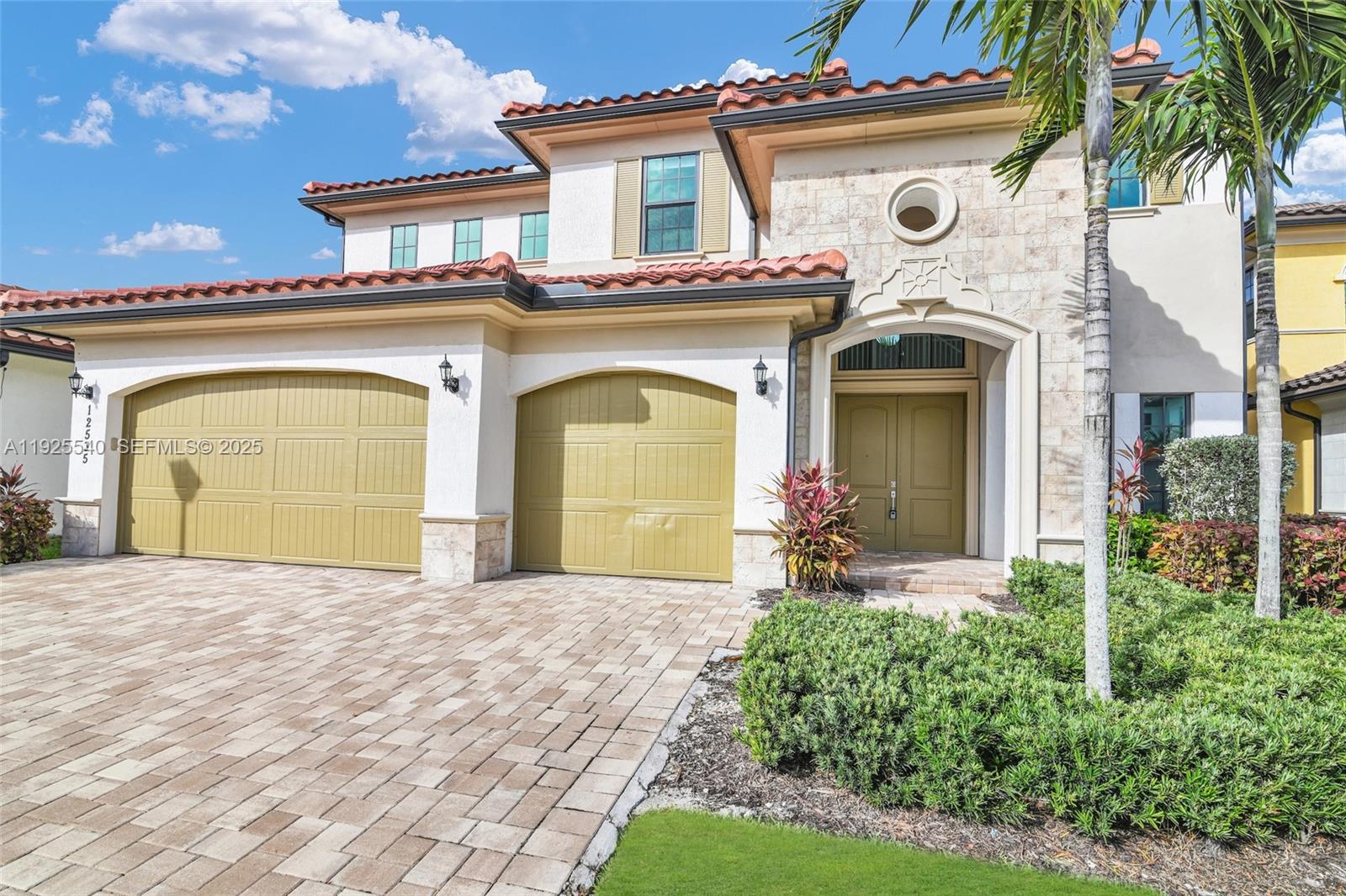 PARKLAND BAY - Residential