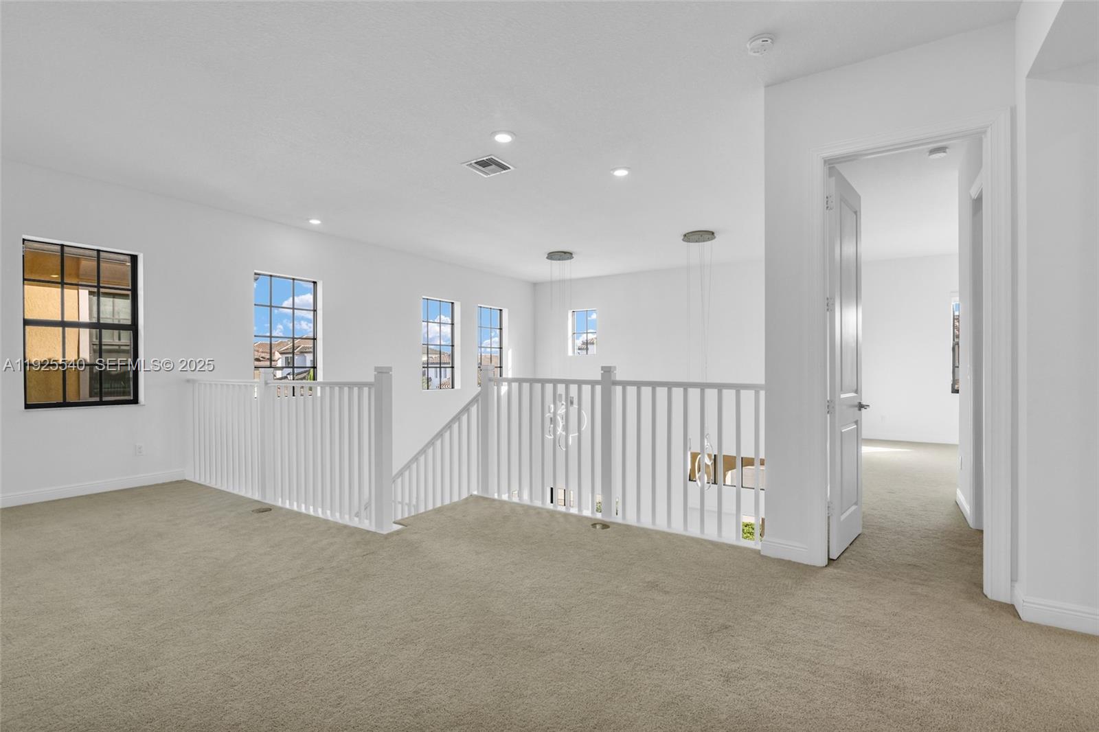 PARKLAND BAY - Residential