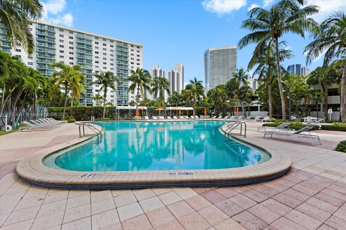 OCEANVIEW BUILDING B COND - Residential