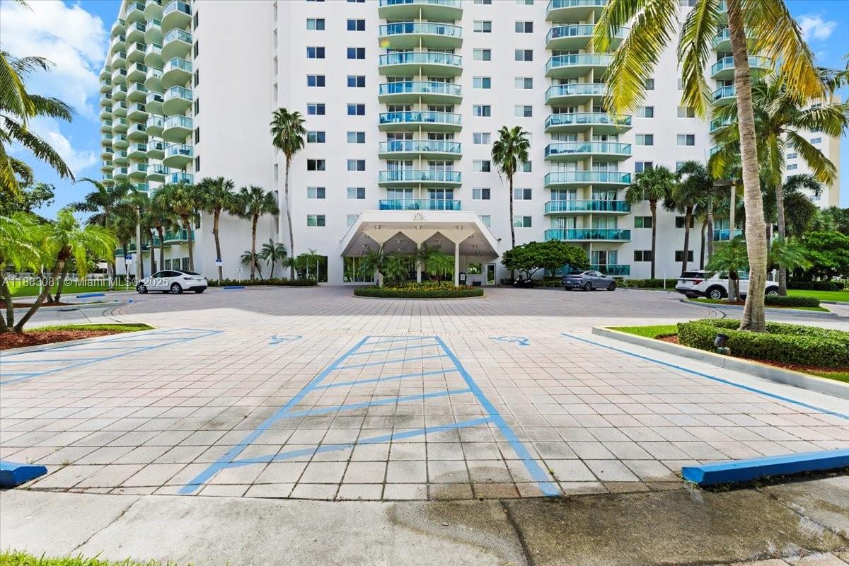 OCEANVIEW BUILDING B COND - Residential