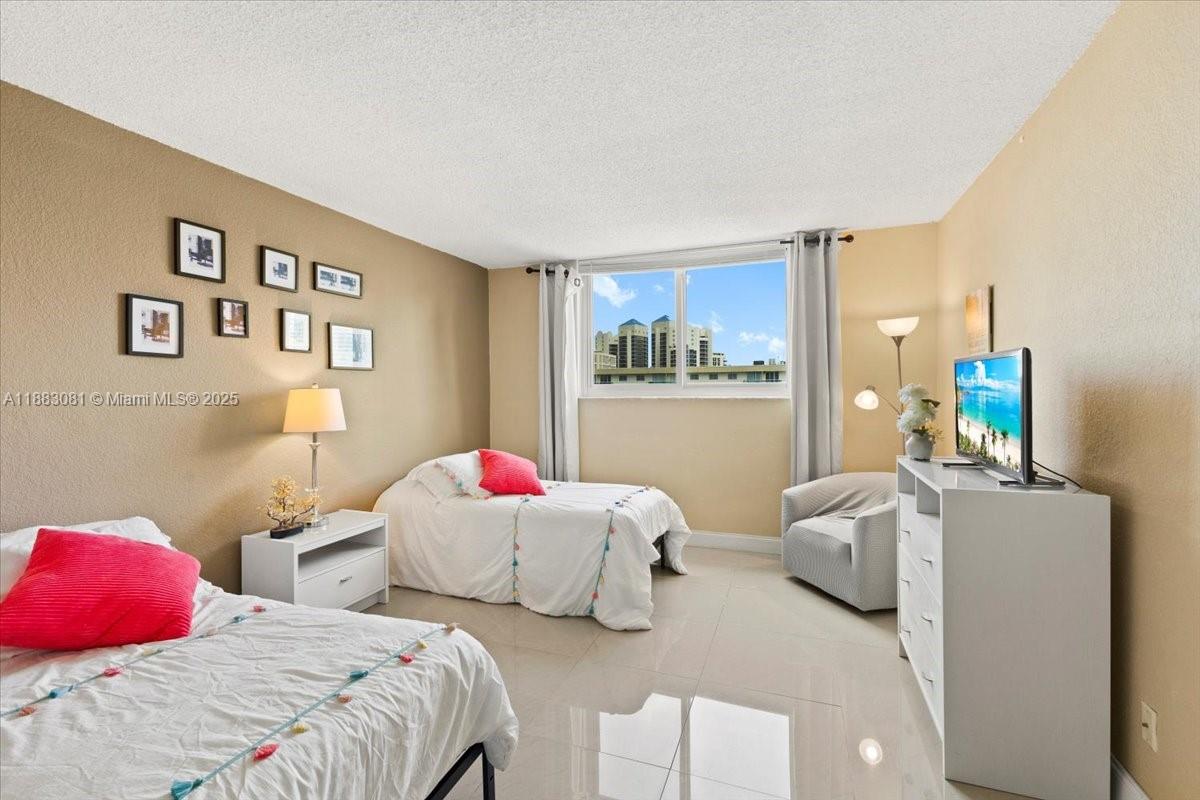 OCEANVIEW BUILDING B COND - Residential