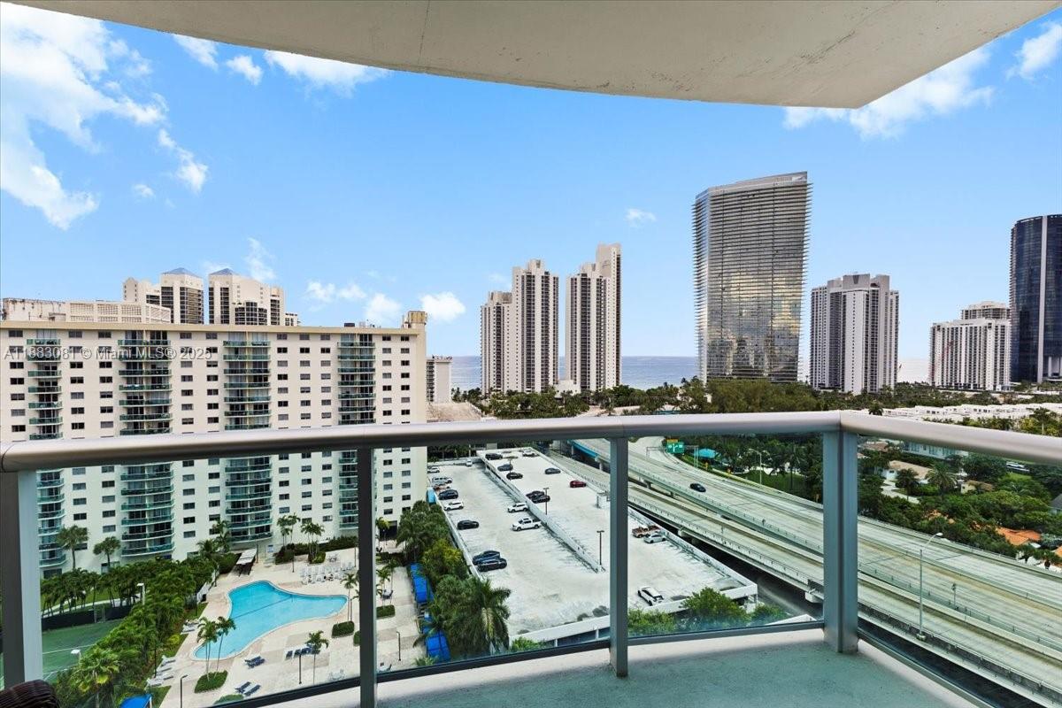 OCEANVIEW BUILDING B COND - Residential