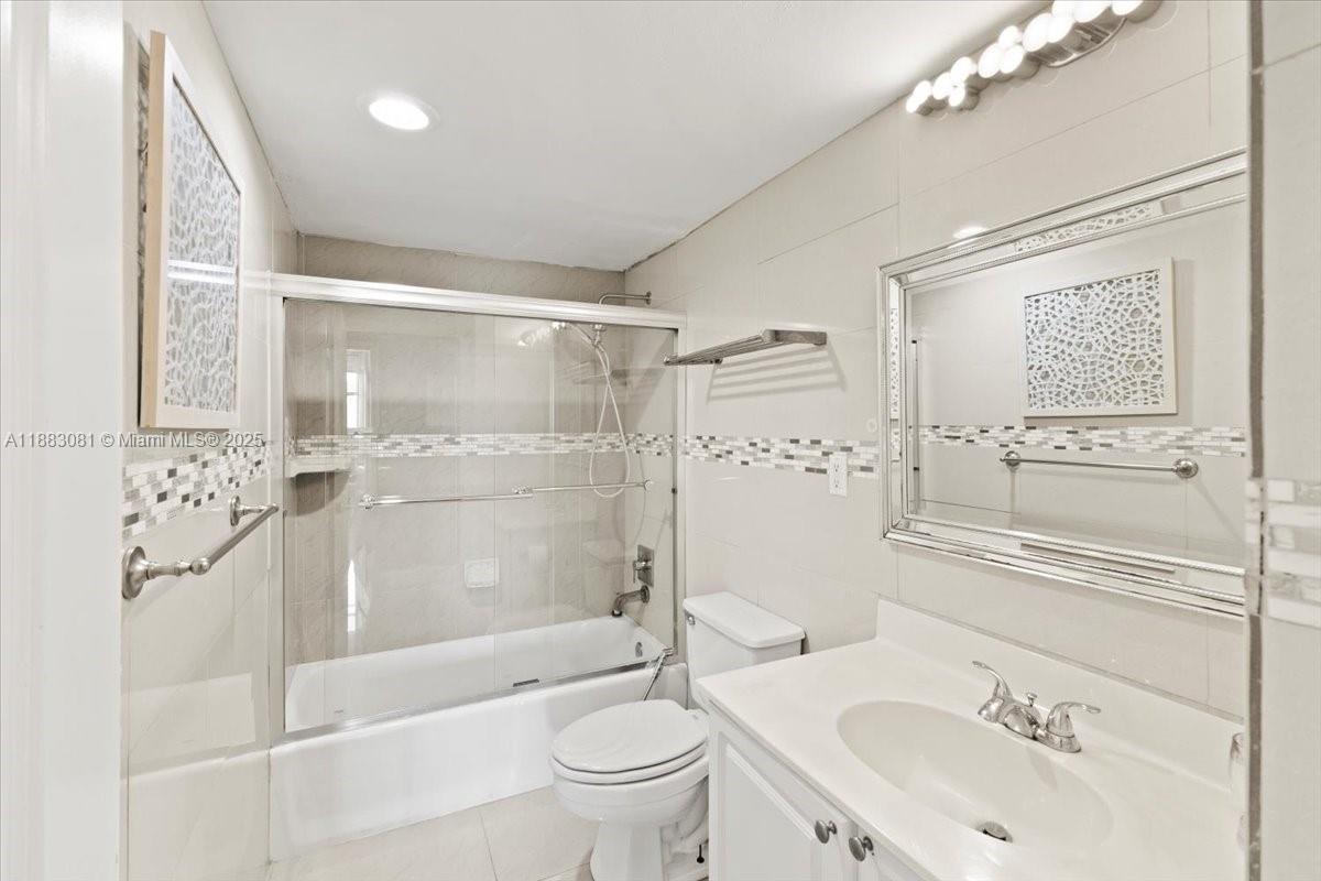 OCEANVIEW BUILDING B COND - Residential