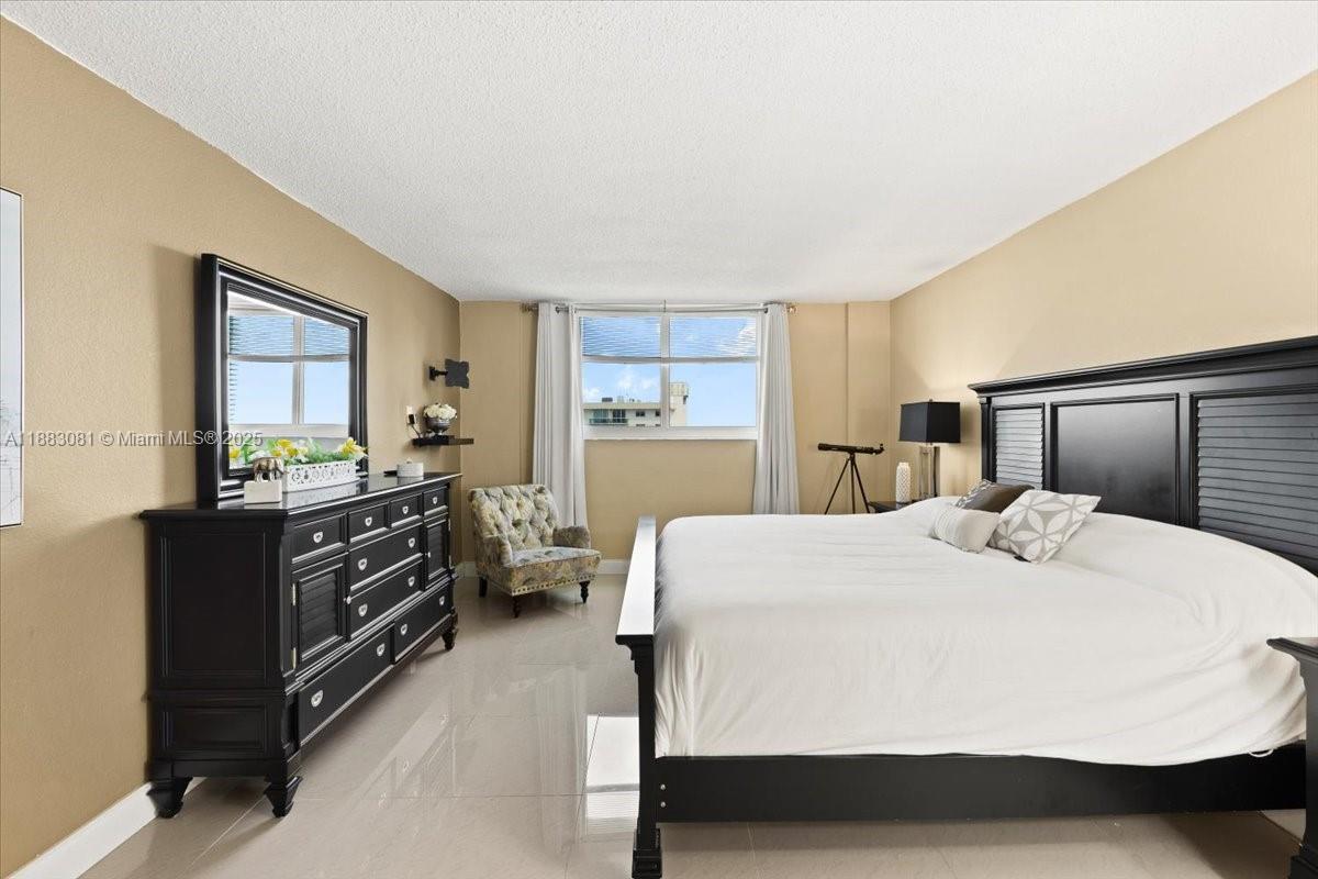OCEANVIEW BUILDING B COND - Residential