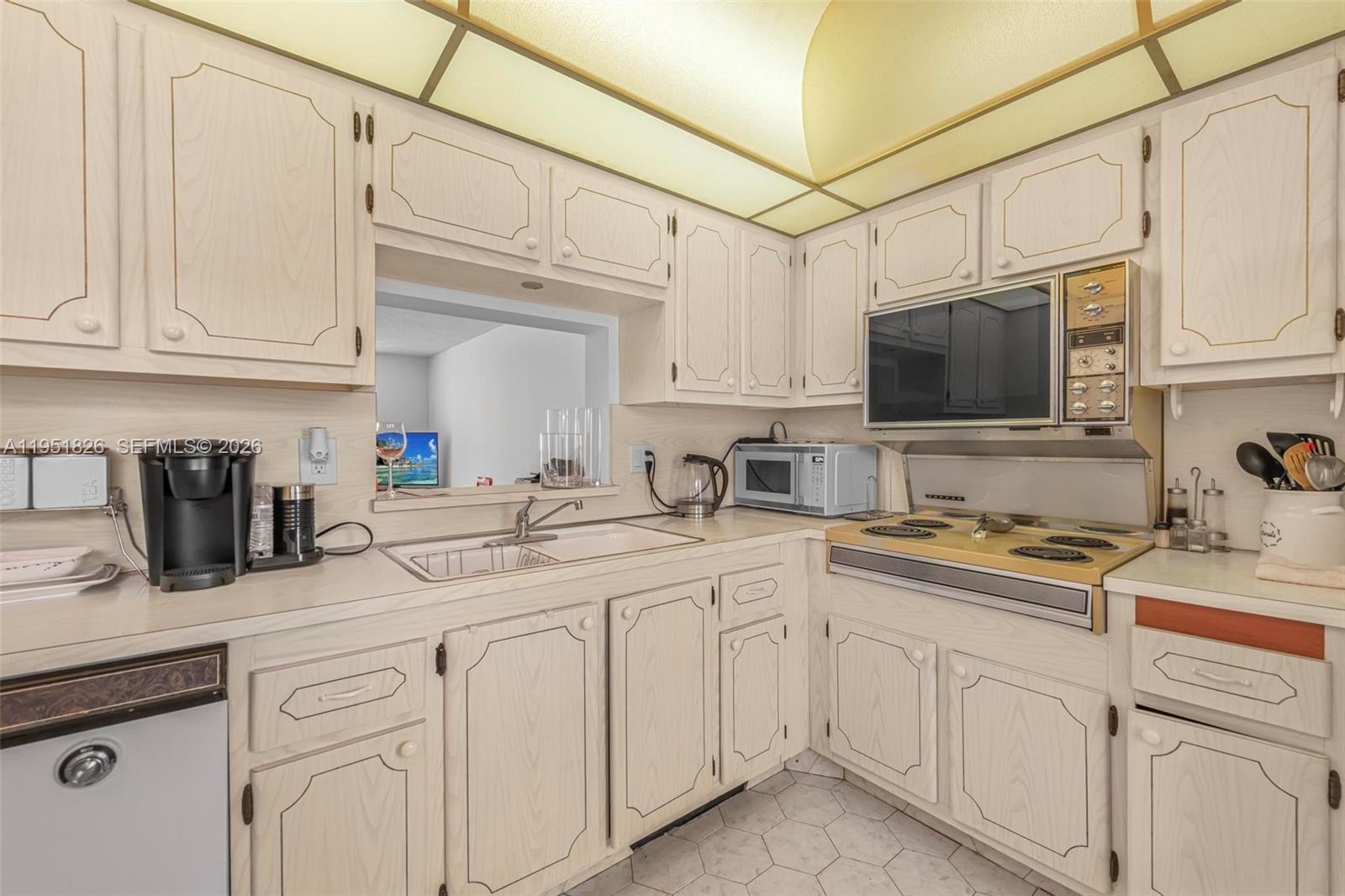 MEADOWBROOK CONDO APTS BL - Residential