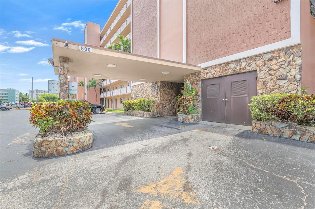 Photo of 500 NE 12th Ave #407, Hallandale Beach, FL 33009 (MLS # A11951826)