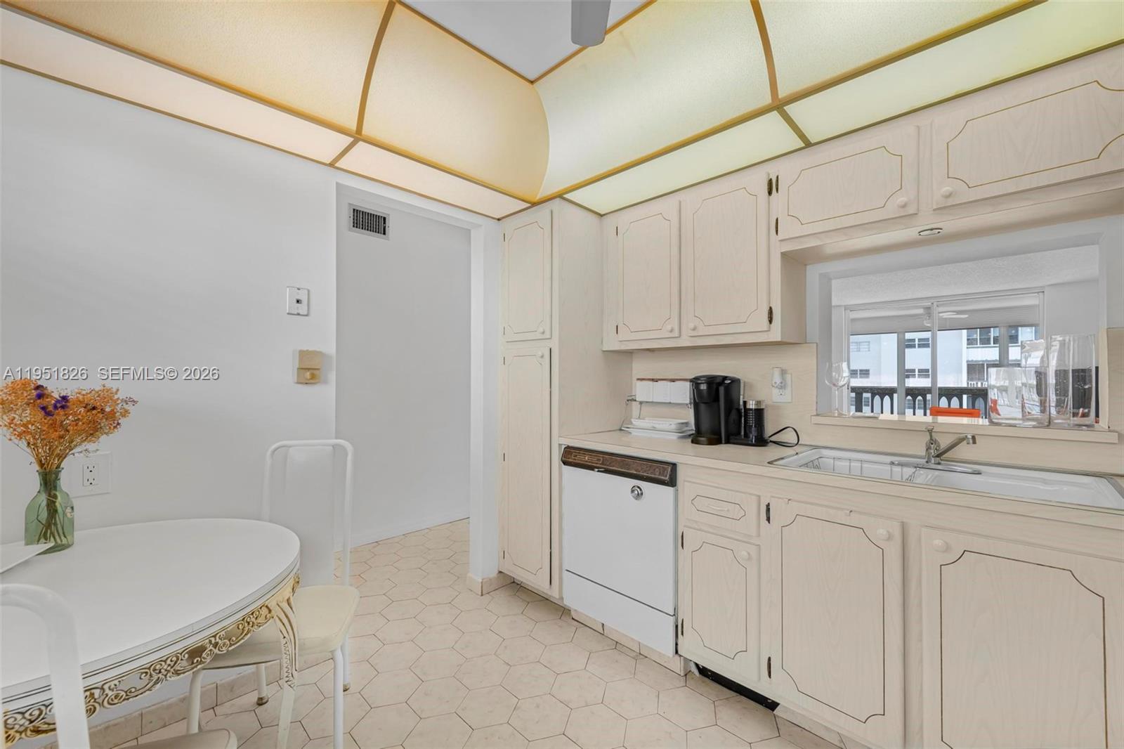 MEADOWBROOK CONDO APTS BL - Residential