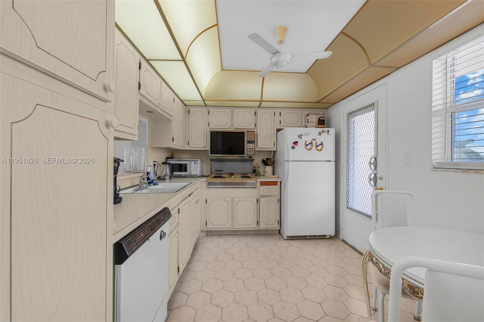 MEADOWBROOK CONDO APTS BL - Residential