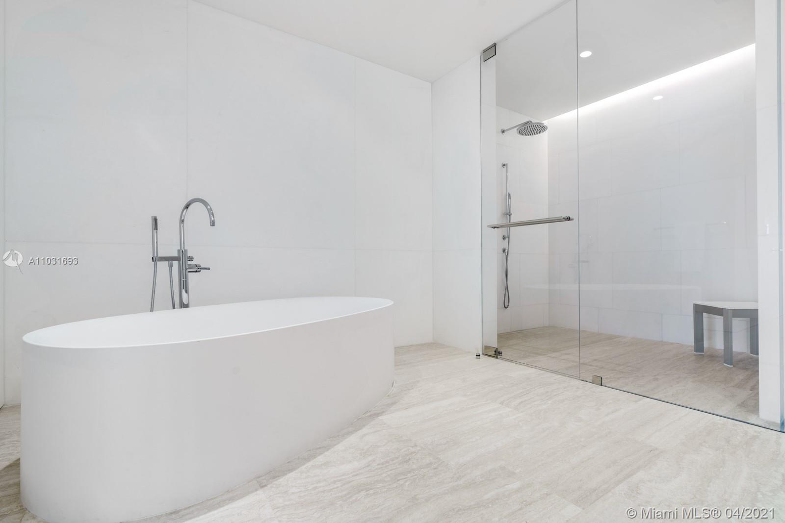 SURF CLUB CONDO - Residential