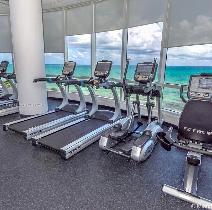 6365 Collins Ave 904