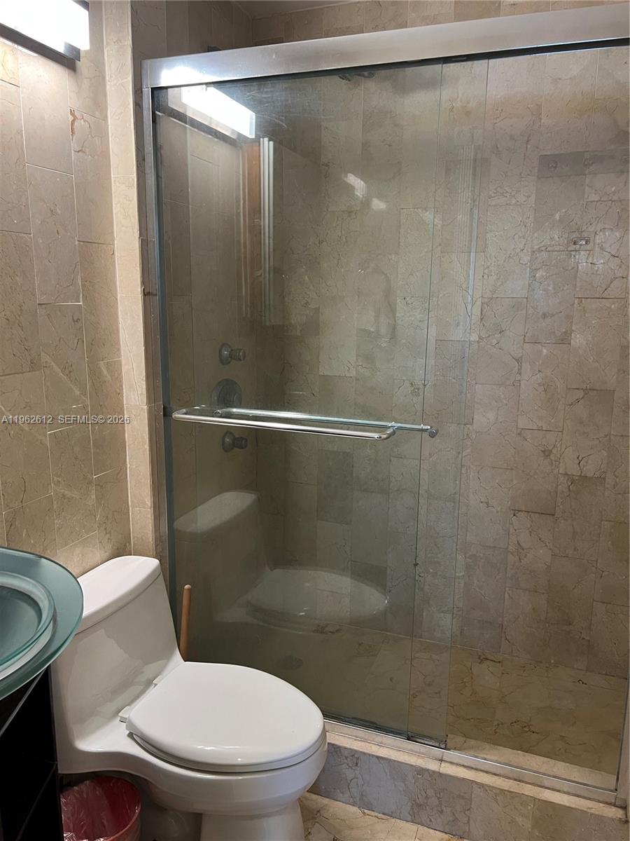 915 BLDG INC CONDO - Residential