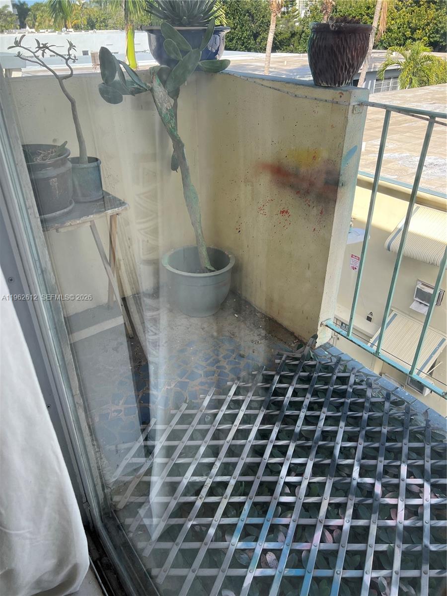 915 BLDG INC CONDO - Residential