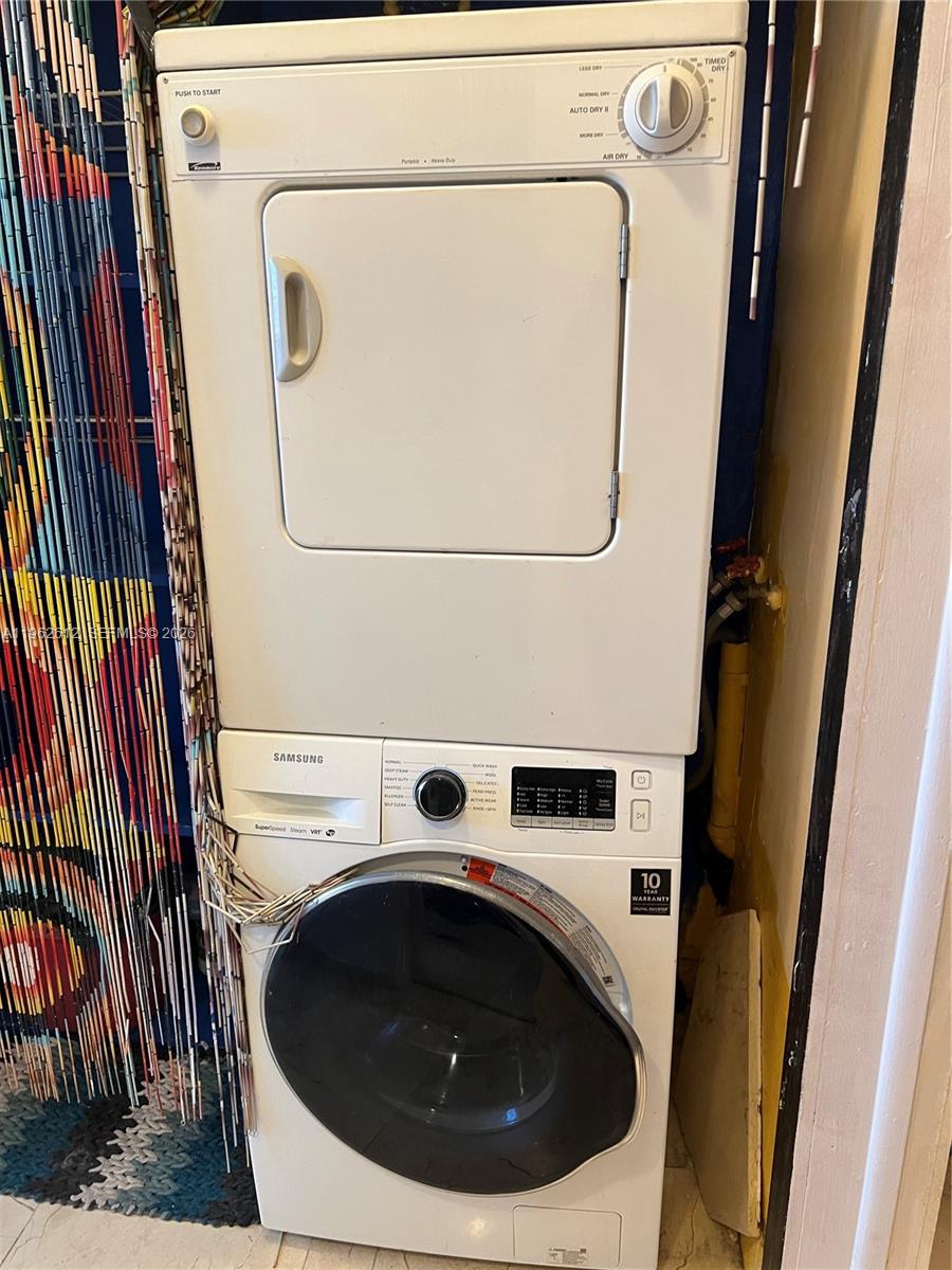 915 BLDG INC CONDO - Residential