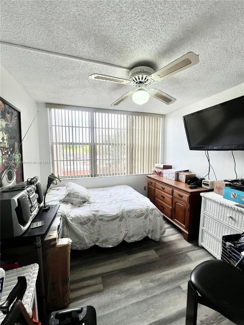 Condominium in Pembroke Pines FL 1200 Saint Charles Pl Pl 9.jpg