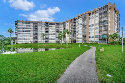 Condominium in Pembroke Pines FL 1200 Saint Charles Pl Pl 19.jpg