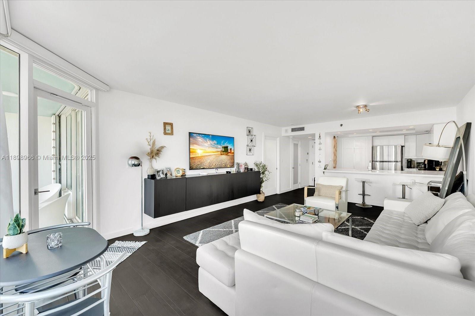 SOUTH POINTE TOWERS CONDO - Residential Lease