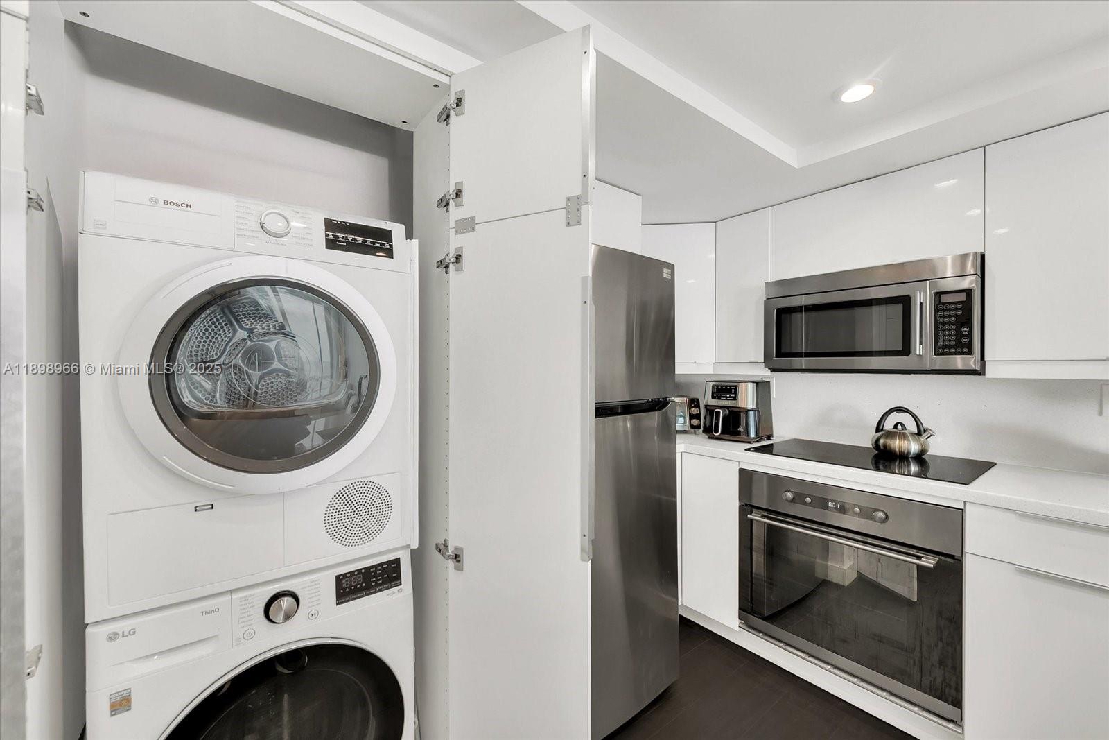 SOUTH POINTE TOWERS CONDO - Residential Lease