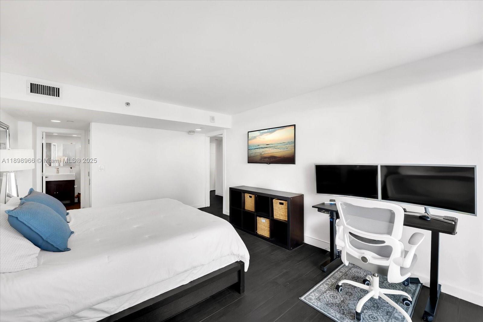 SOUTH POINTE TOWERS CONDO - Residential Lease