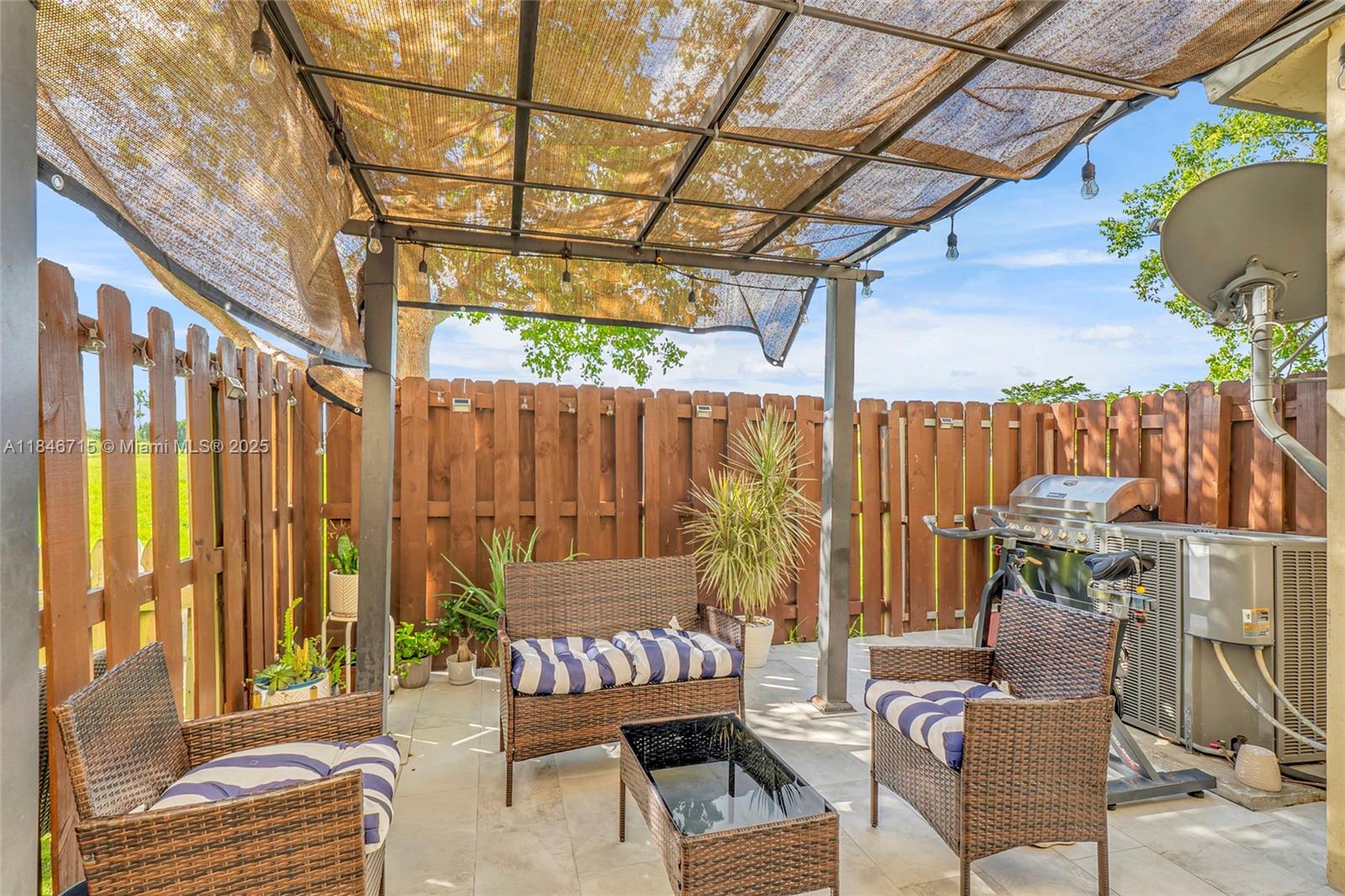 FIJI CONDO NO 1 - Residential