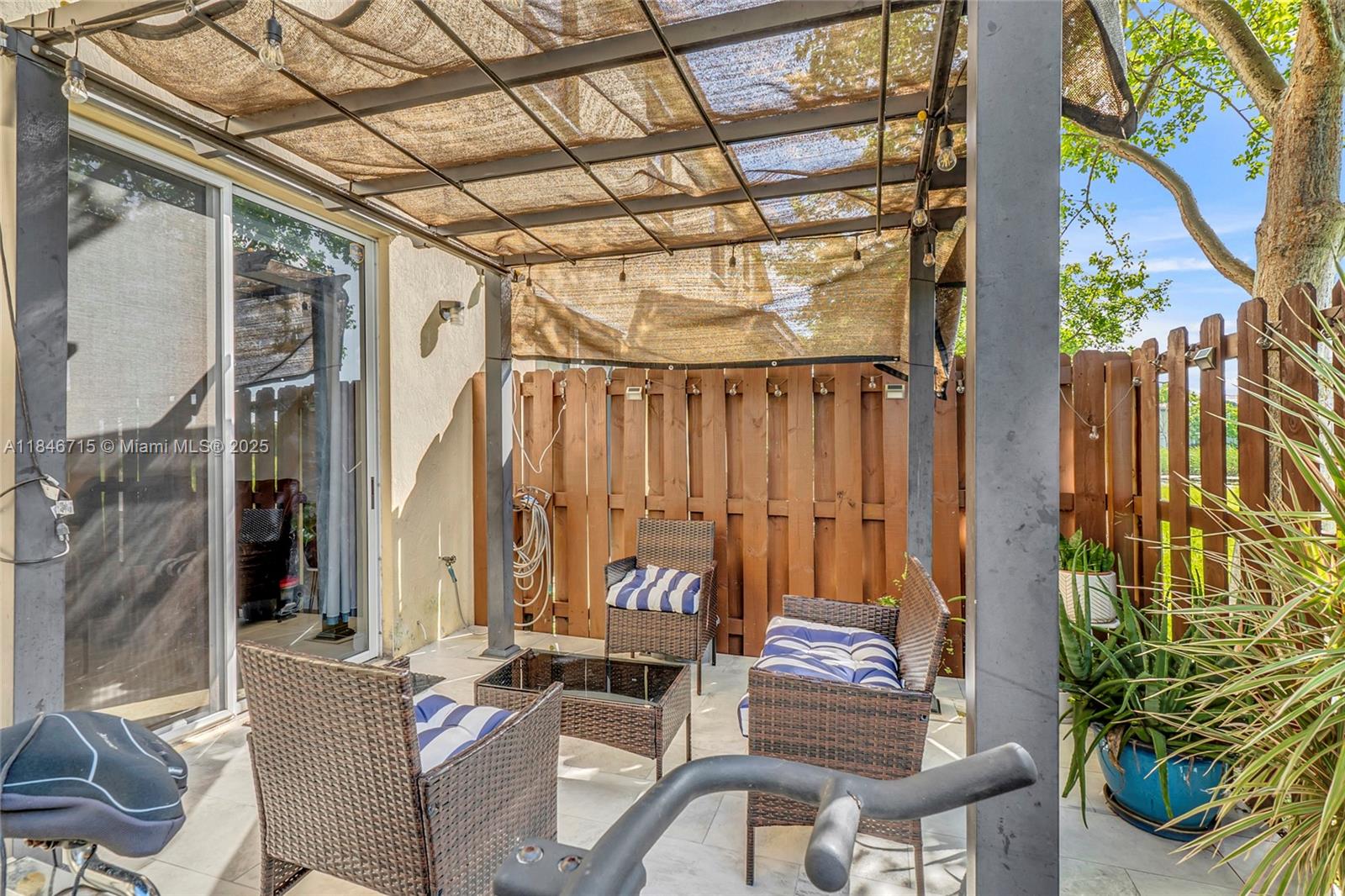 FIJI CONDO NO 1 - Residential