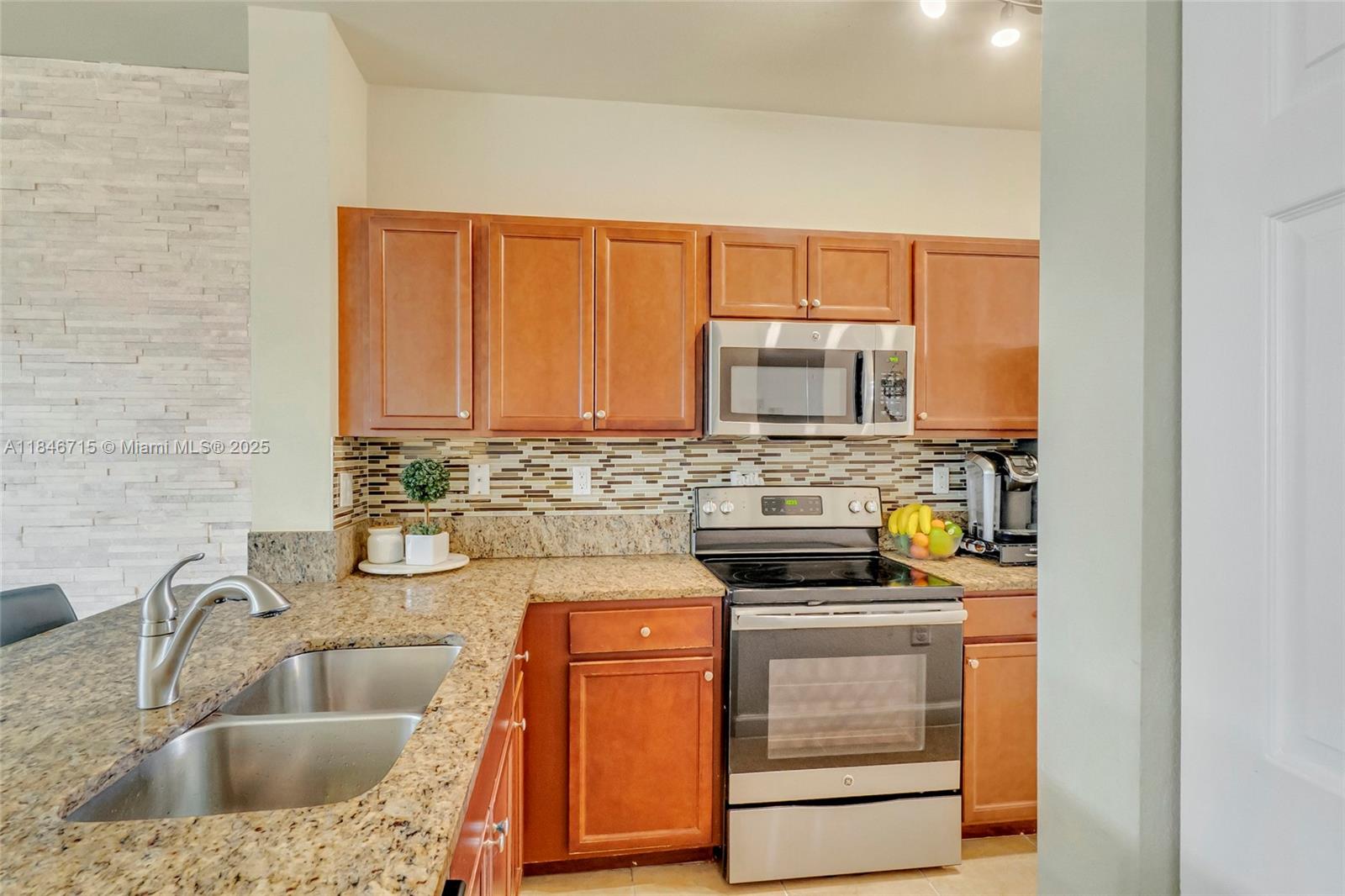 FIJI CONDO NO 1 - Residential