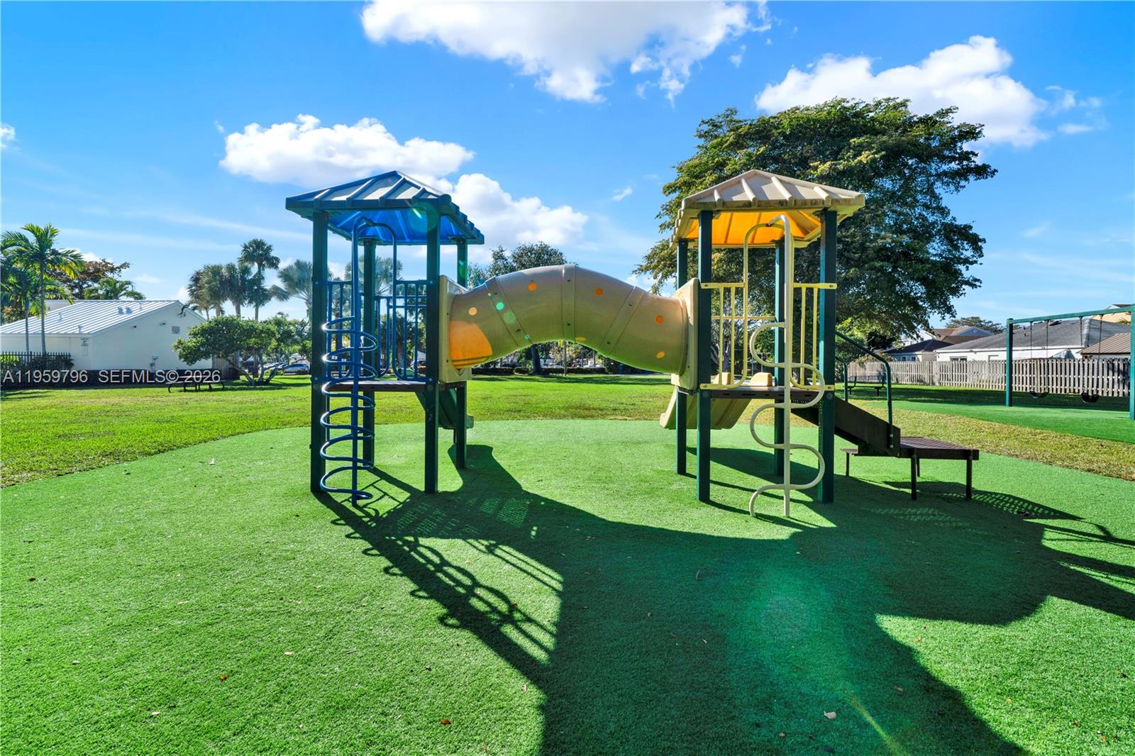 DEERWOOD VILLAS SEC 1 - Residential