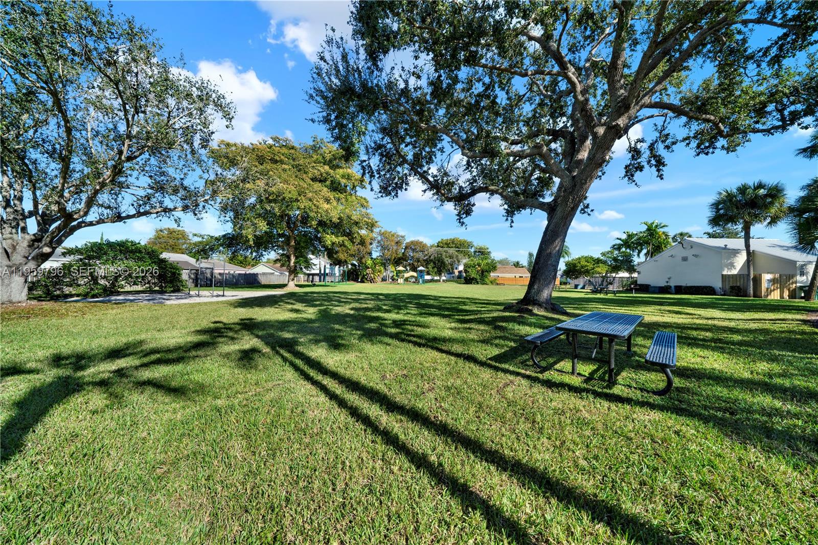 DEERWOOD VILLAS SEC 1 - Residential