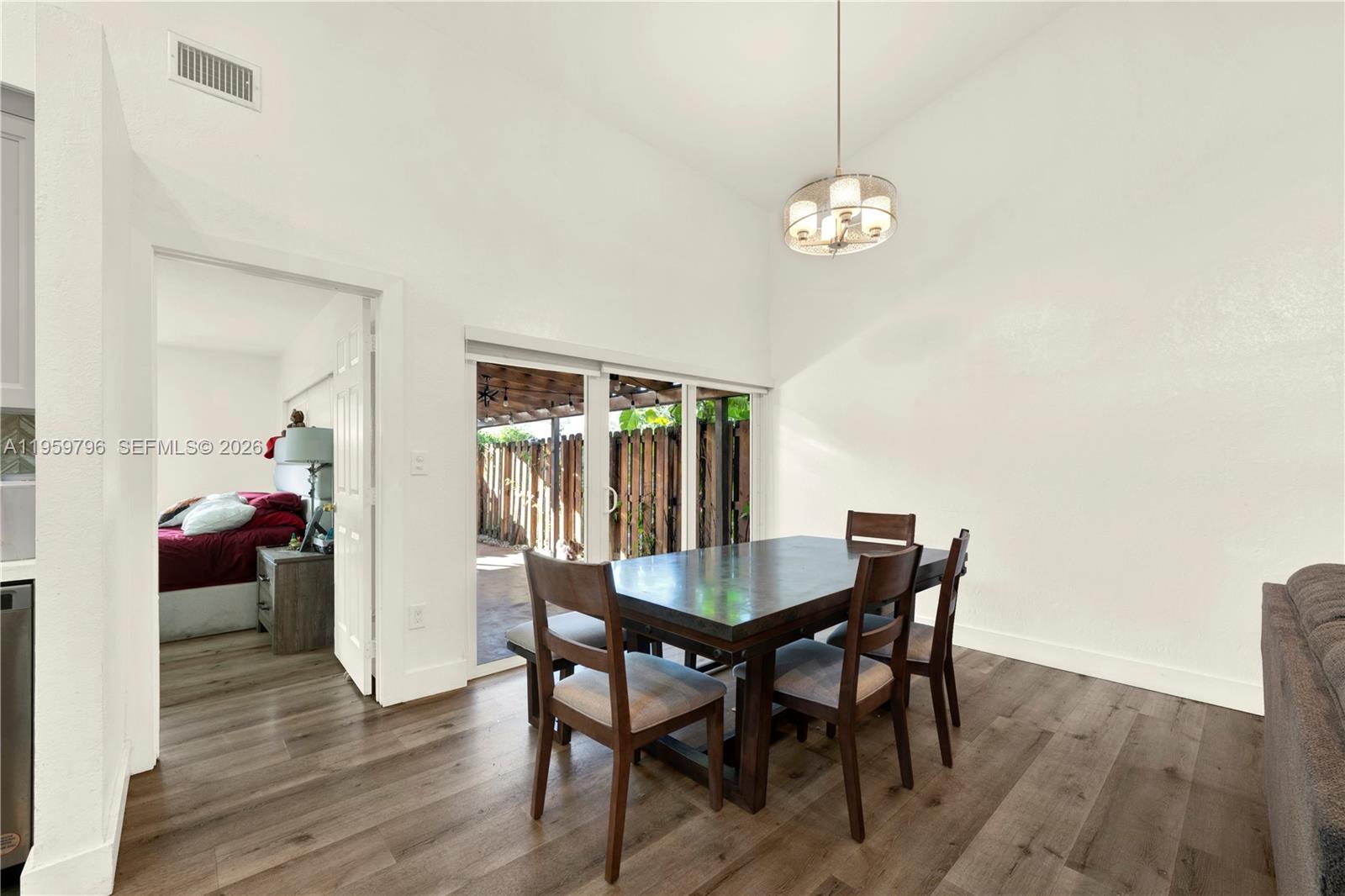 DEERWOOD VILLAS SEC 1 - Residential