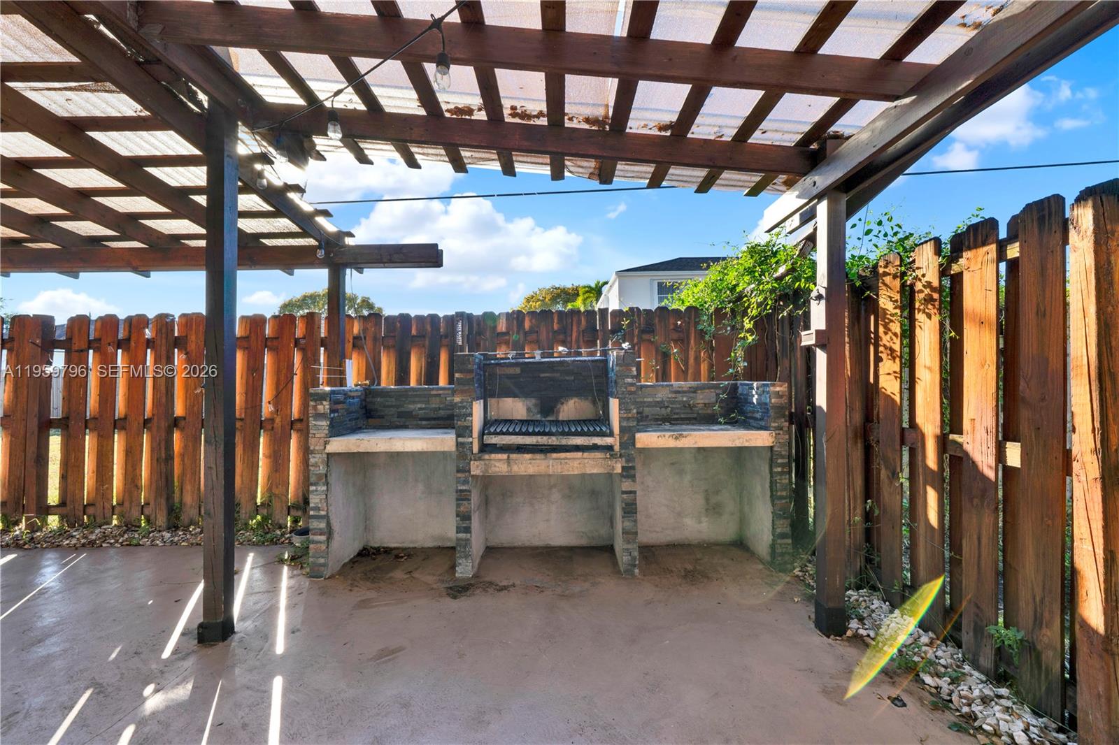 DEERWOOD VILLAS SEC 1 - Residential