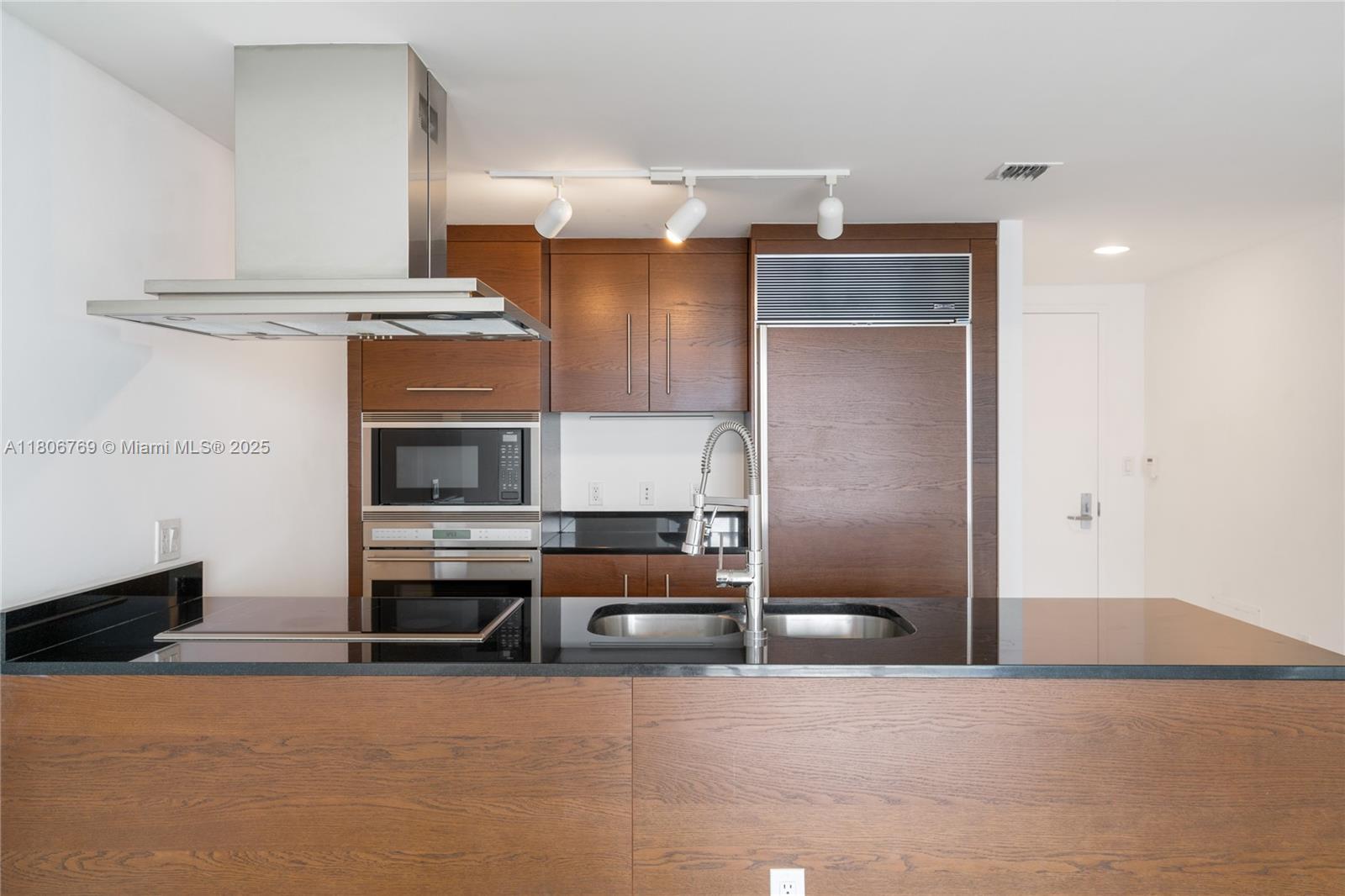 ICON BRICKELL NO TWO - Residential Lease