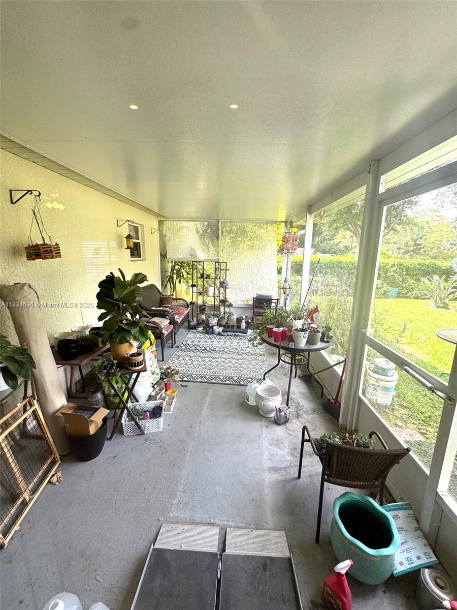 VERO LAKE ESTATES UNIT N - Residential